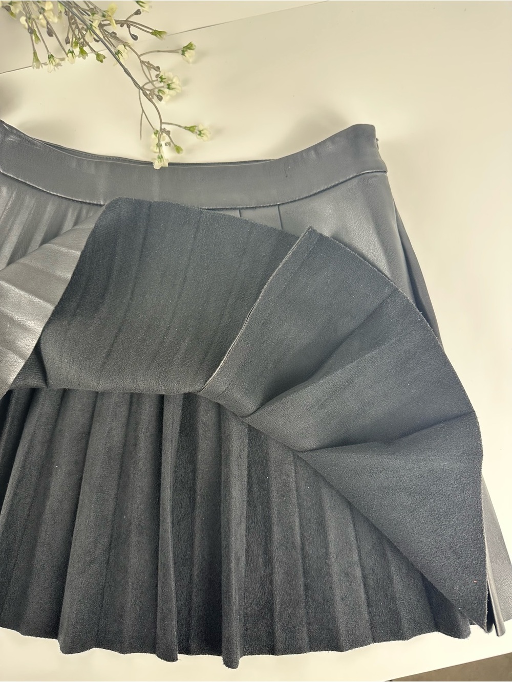 Mango MNG Black Pleated Faux Leather Mini Skirt Size S / US 5 - Picture 6 of 16